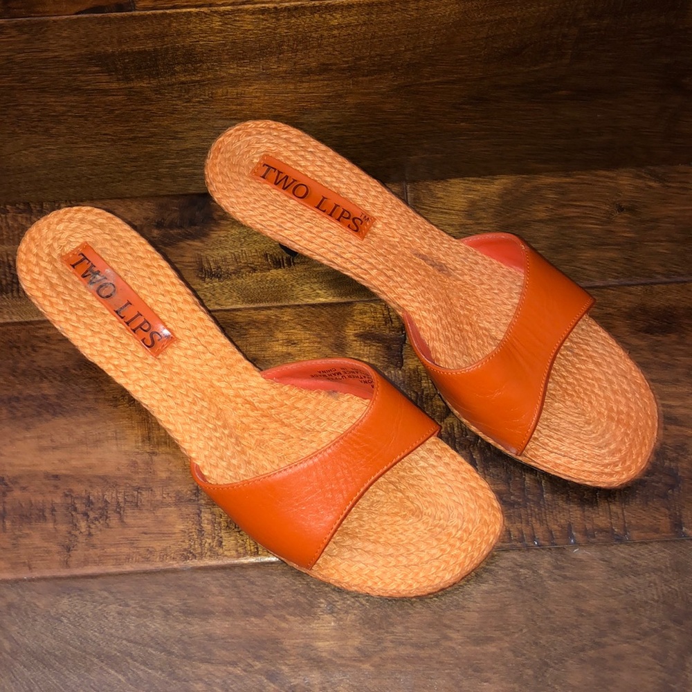 TWO LIPS orange leather sandals, size 7